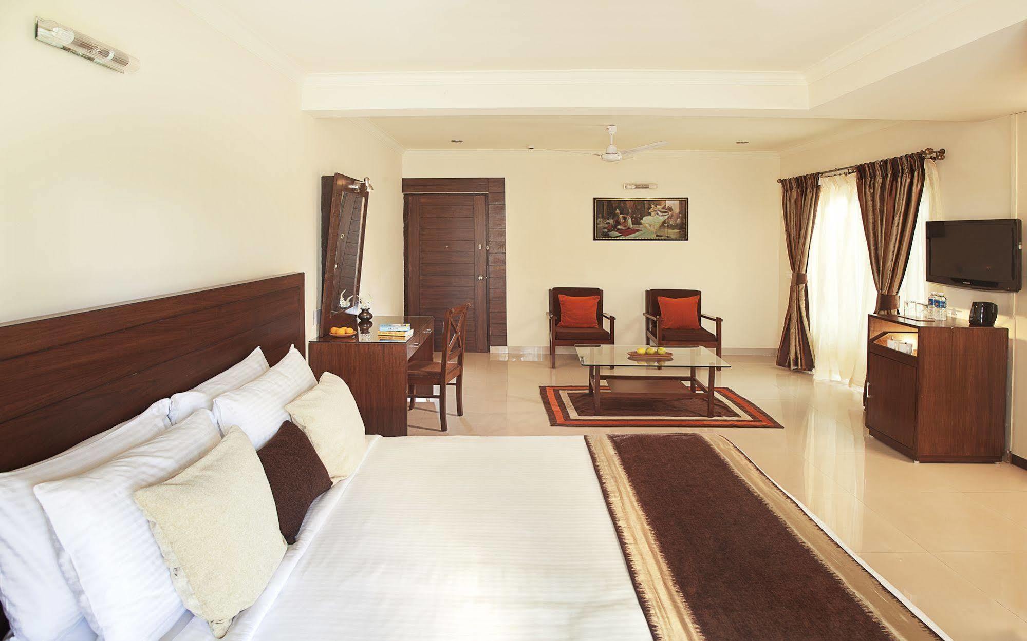 Crystal By Morpho, Goa Villagio Resort Betalbatim Dış mekan fotoğraf