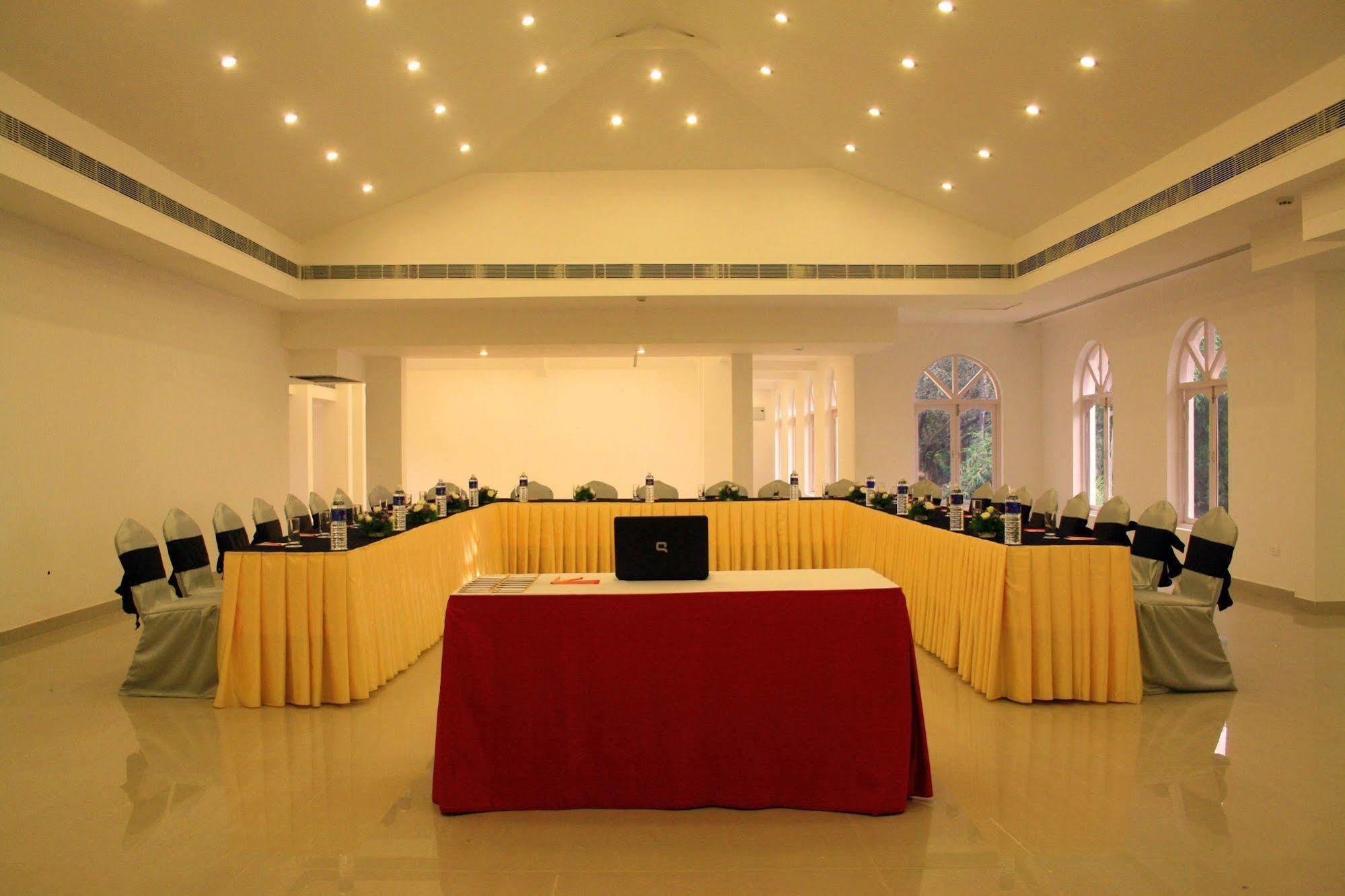 Crystal By Morpho, Goa Villagio Resort Betalbatim Dış mekan fotoğraf