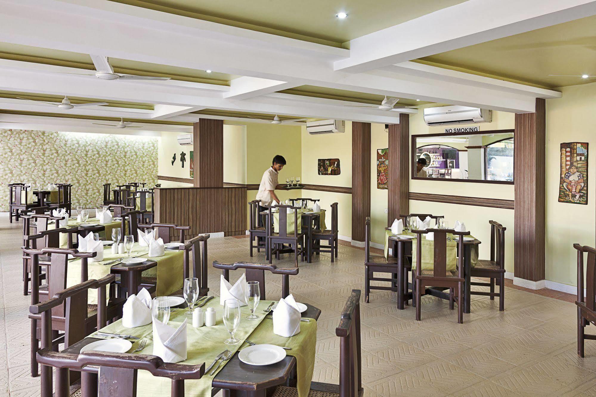 Crystal By Morpho, Goa Villagio Resort Betalbatim Dış mekan fotoğraf